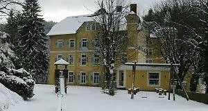 Schloss 3*
